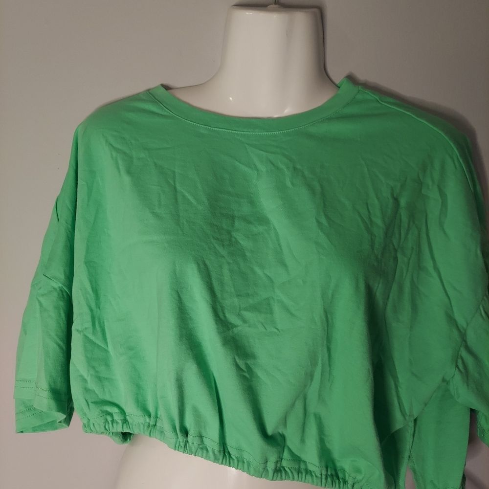 Green Cropped Drawstring Short-Sleeve Top - Picture 3 of 9